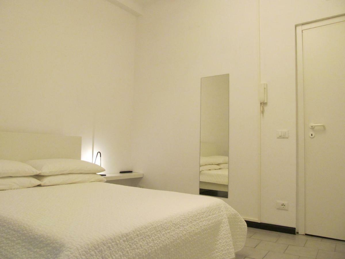 Old Town Guest House Genoa Bagian luar foto